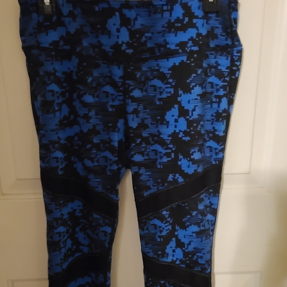 Reebok Capris workout pants - Picture 6 of 6